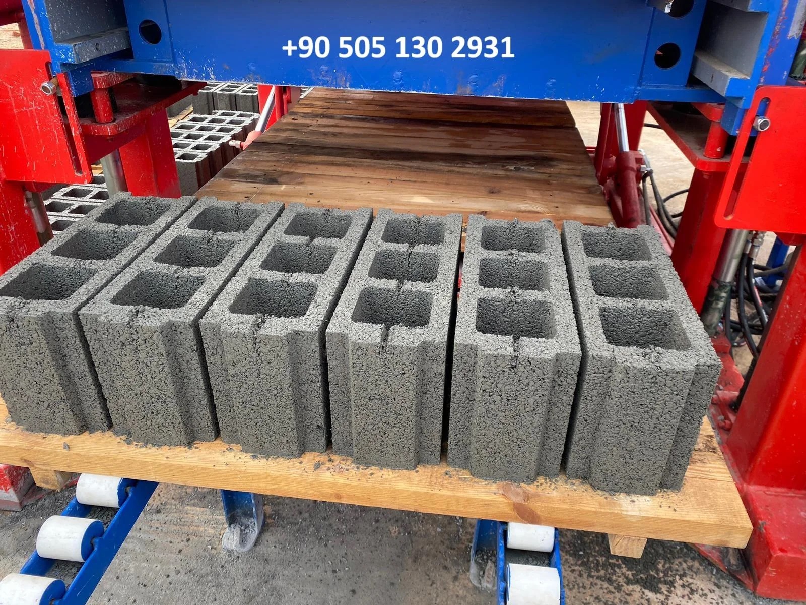 Machine de parpaing OTT5S brique agglos pave bloc bordure beton