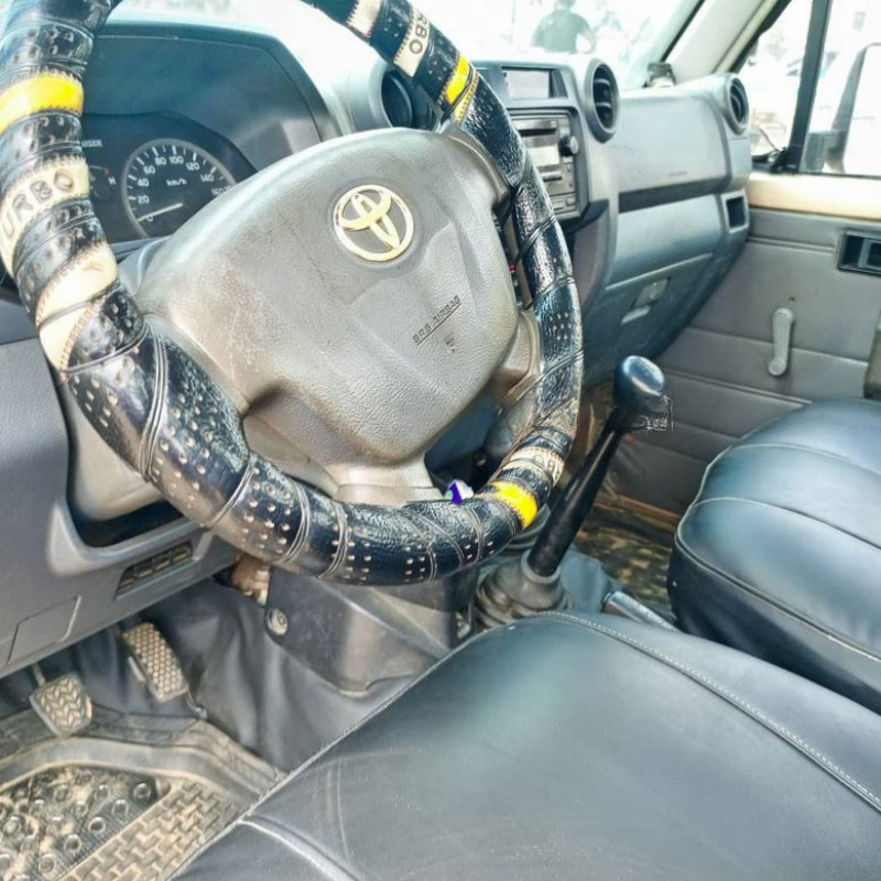 Toyota Land Cruiser 2012