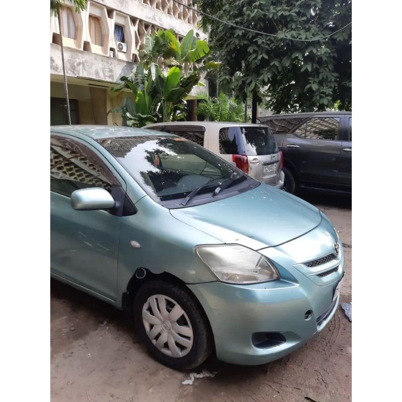 Toyota Belta 2006 Bleu