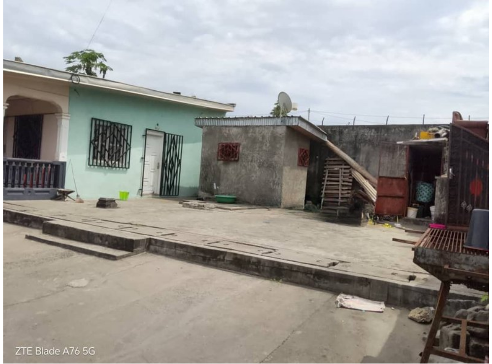 Parcelle 450 m² - Raffinerie coraf 2 camp