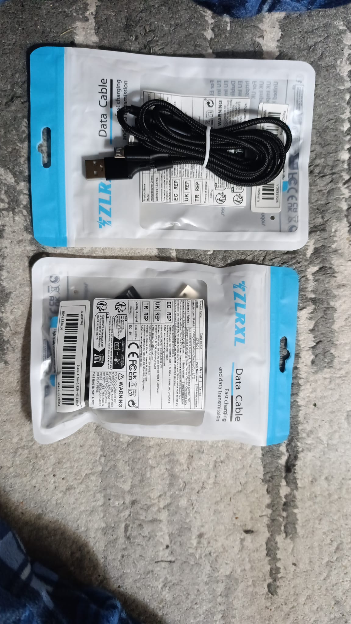 Câble chargeur téléphone portable original 