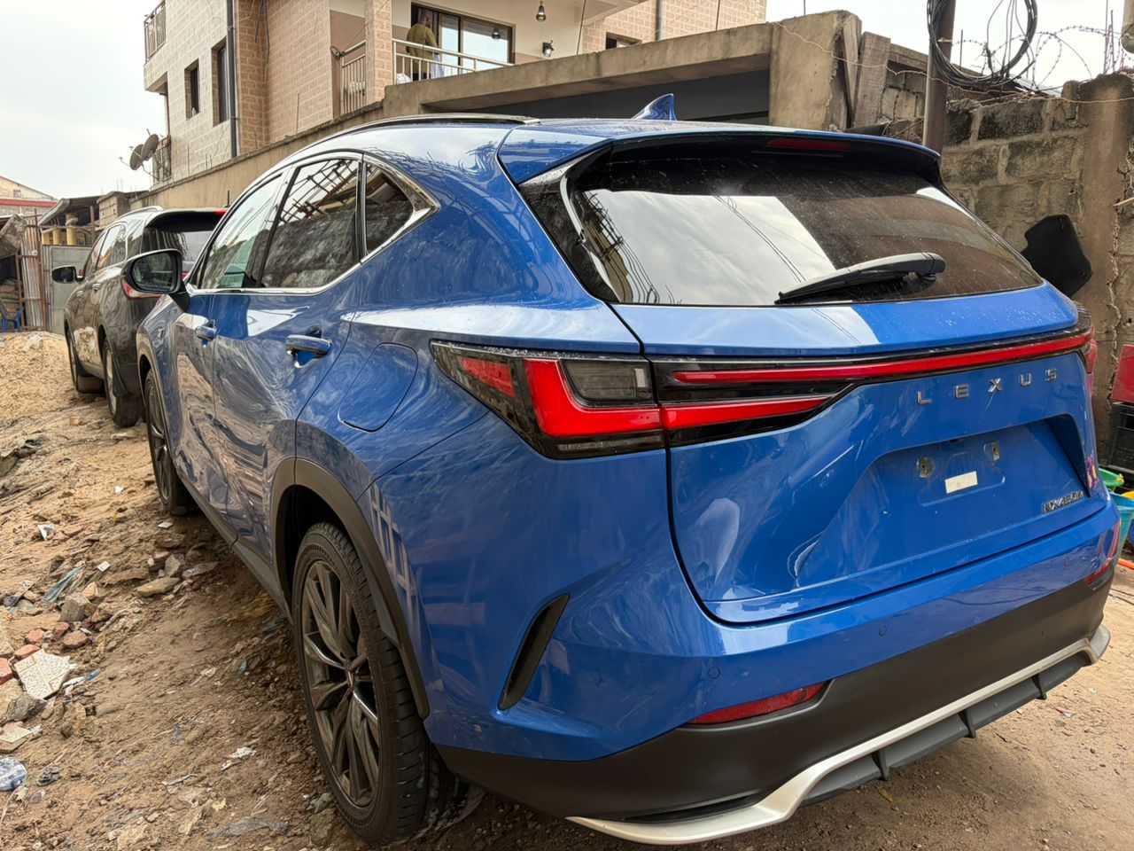 Lexus NX350h+ 2025