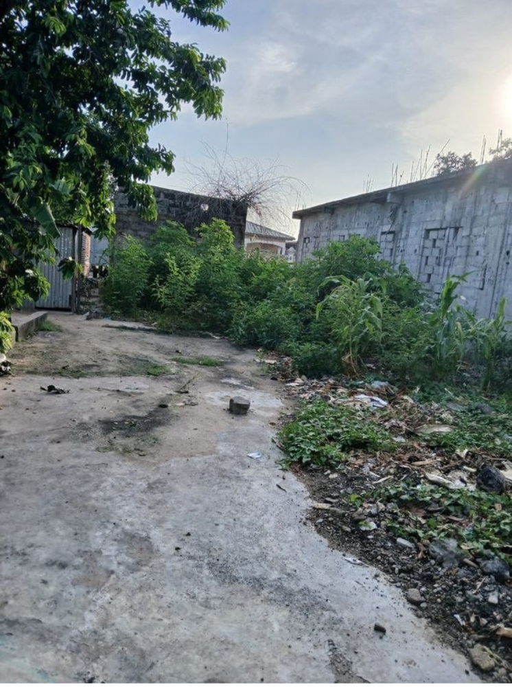 Terrain 250m² - Pointe-noire