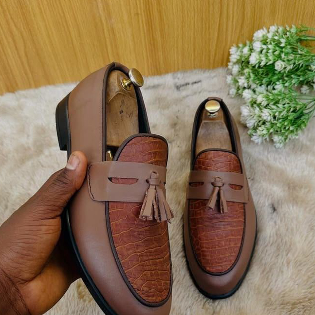 une paire de chaussures neuve